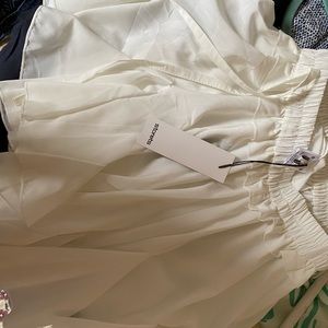 Flowy white mini skirt